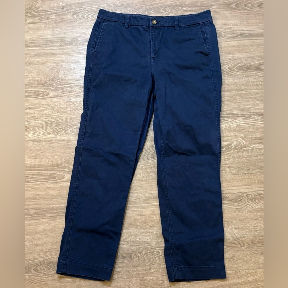 J.Crew High-Rise Girlfriend Chino Pants
Size 10 | Navy Blue​